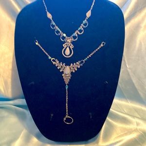 Peruvian necklace and bracelet set. Ellensburg blue stones.